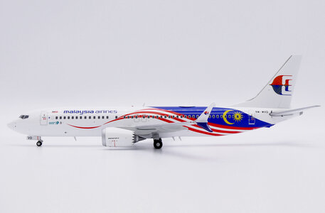 Malaysia Airlines Boeing 737 MAX 8 (JC Wings 1:200)