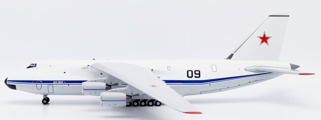 Soviet Air Force Antonov An-124 (JC Wings 1:200)