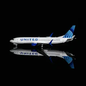 United Airlines Boeing 737-800 (Aero Polaris 1:400)