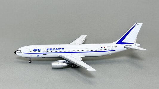 Air France Airbus A300B2 (Yu ModeL 1:400)