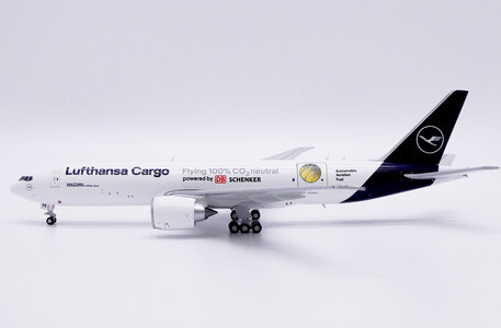 Lufthansa Cargo Boeing 777F (JC Wings 1:400)