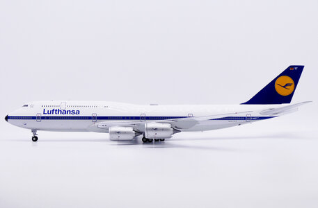 Lufthansa Boeing 747-8 (JC Wings 1:200)