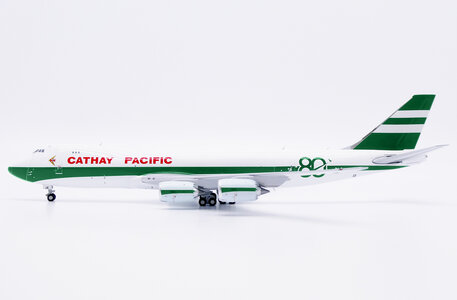 Cathay Pacific Boeing 747-8F (JC Wings 1:400)