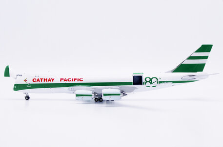 Cathay Pacific Boeing 747-8F (JC Wings 1:400)