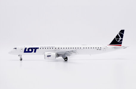 LOT Polish Airlines Embraer E195-E2 (JC Wings 1:200)