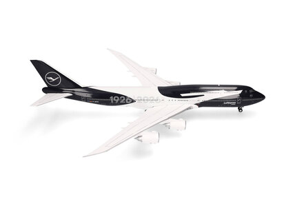 Lufthansa Boeing 747-8 Intercontinental (Herpa Wings 1:200)