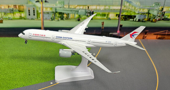 China Eastern Airlines Airbus A350-941 (Aviation400 1:400)