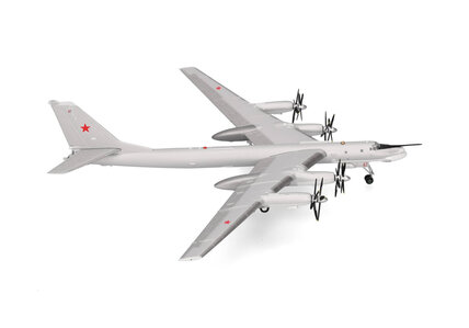 Soviet Air Force Tupolev TU-95MS (Herpa Wings 1:200)