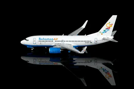BahamasAir Boeing 737-700 (Legacy Jets 1:400)