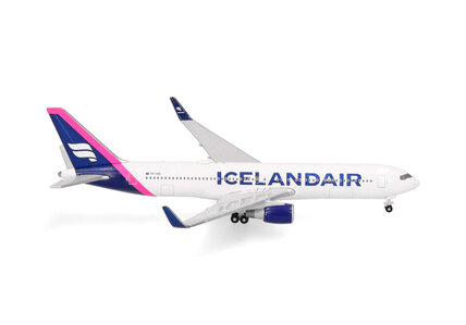 Icelandair Boeing 767-300 (Herpa Wings 1:500)