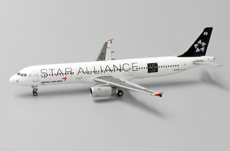 Asiana Airlines Airbus A321 (JC Wings 1:400)