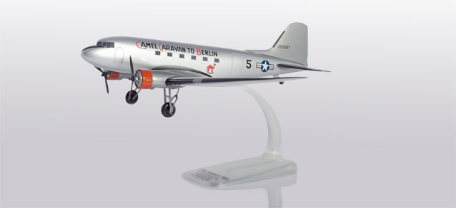 US Air Force Douglas C-47A Skytrain (Herpa Snap-Fit 1:100)