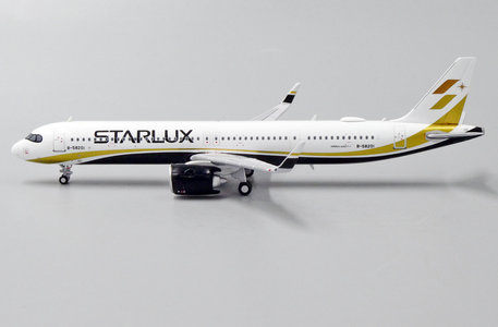 Starlux Airbus A321neo (JC Wings 1:400)