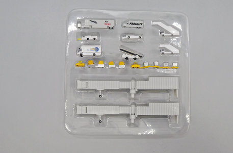  Airport Accessories 20 Parts Package (JC Wings 1:400)
