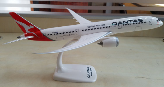 Qantas Boeing 787-9 (PPC 1:200)