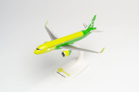 S7 Airlines Airbus A320neo (Herpa Snap-Fit 1:200)