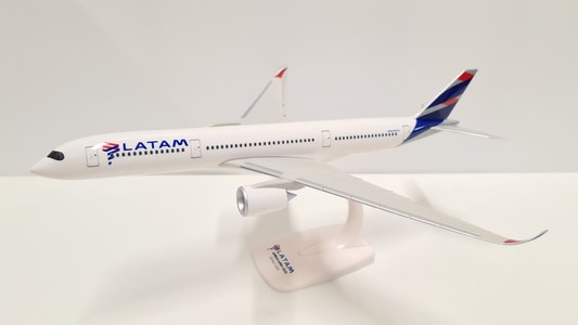 Latam Airbus A350-900 (PPC 1:200)