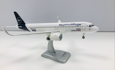 Lufthansa Airbus A320neo (Hogan 1:200)