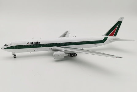 Alitalia Boeing 767-33A/ER (Inflight200 1:200)