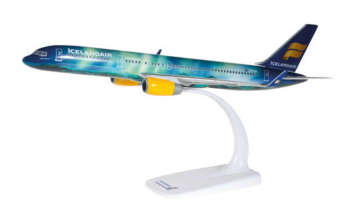 Icelandair Boeing 757-200 (Herpa Snap-Fit 1:200)