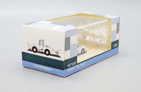 Cathay Pacific Towing Tractor (JC Wings 1:200)