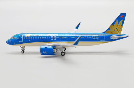 Vietnam Airlines Airbus A320neo (JC Wings 1:400)