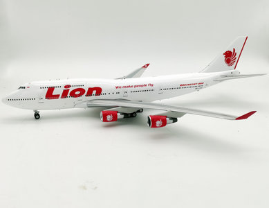 Lion Airlines Boeing 747-412 (Inflight200 1:200)