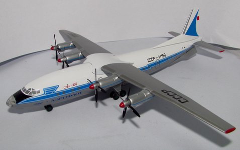 Aeroflot Antonov AN-10 (KUM Models 1:200)