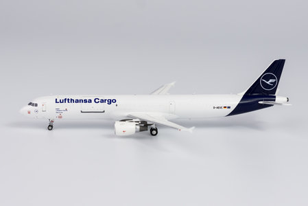 Lufthansa Cargo Airbus A321-200P2F (NG Models 1:400)