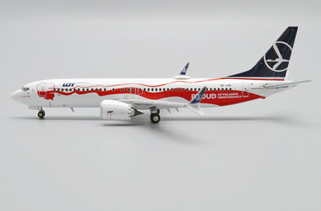 LOT Polish Airlines Boeing 737-8 MAX (JC Wings 1:400)