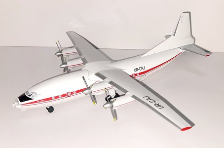 Meridian Air Antonov An-12 (KUM Models 1:200)