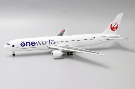 Japan Airlines Boeing 767-300 (JC Wings 1:200)