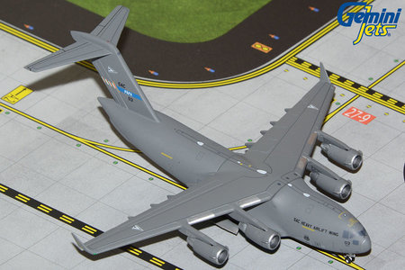 NATO Strategic Airlift Boeing C-17 Globemaster III (GeminiJets 1:400)