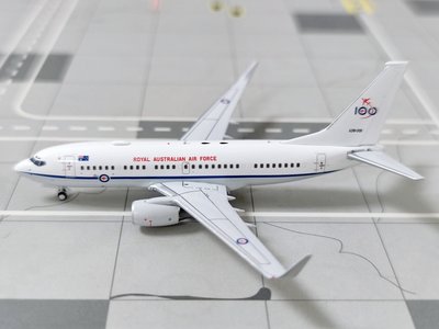 Australian Air Force Boeing 737-700WL (Panda Models 1:400)