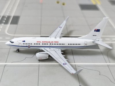 Australian Air Force Boeing 737-700WL (Panda Models 1:400)