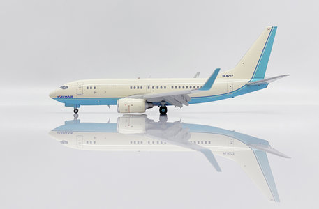 Korean Air Boeing 737-700BBJ (JC Wings 1:200)