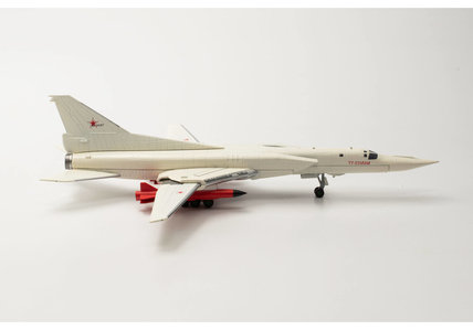  Tupolev TU-22M3M Backfire (Herpa Wings 1:200)