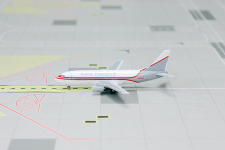 Kalitta Charters II Boeing 737-3Y0(BDSF) (Panda Models 1:400)