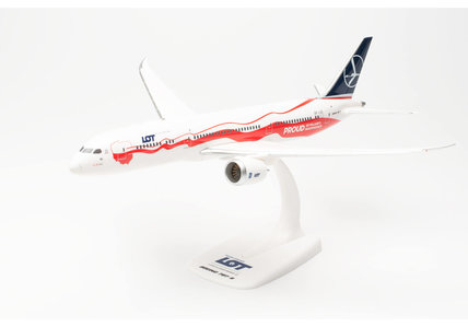 LOT Polish Airlines Boeing 787-9 (Herpa Snap-Fit 1:200)