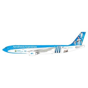 Aerolíneas Argentinas Airbus A330-200 (JC Wings 1:200)
