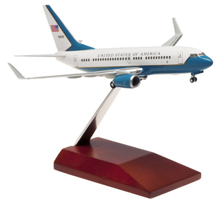 US Air Force Boeing 737-700WW (Hogan 1:200)