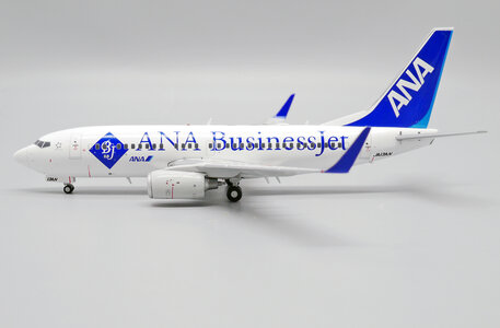 ANA - All Nippon Airways Boeing 737-700ER (JC Wings 1:200)