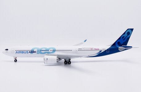 Airbus Industrie Airbus A330-900neo (JC Wings 1:200)