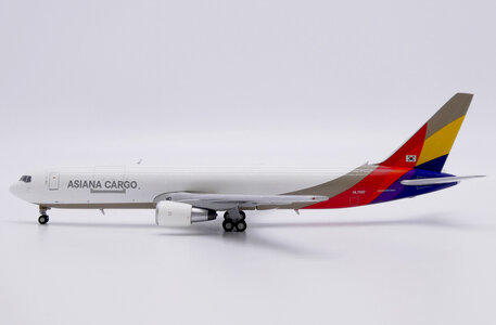 Asiana Cargo Boeing 767-300F (JC Wings 1:400)