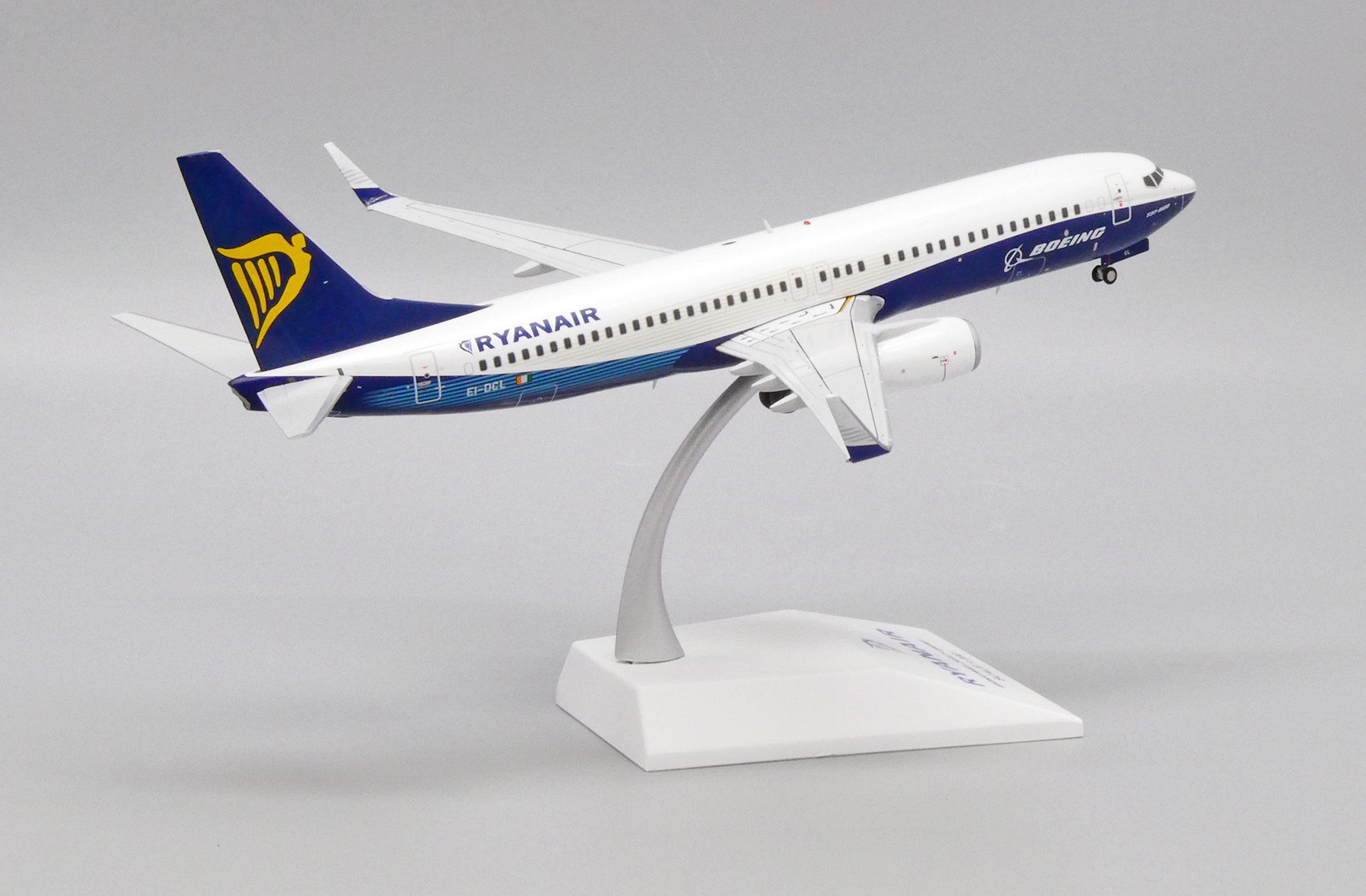 ScaleModelStore.com :: JC Wings 1:200 - XX2496 - Ryanair Boeing 7…
