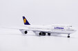 Lufthansa Boeing 747-8 (JC Wings 1:200)