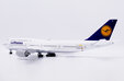 Lufthansa Boeing 747-8 (JC Wings 1:200)