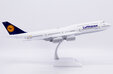 Lufthansa Boeing 747-8 (JC Wings 1:200)