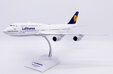 Lufthansa Boeing 747-8 (JC Wings 1:200)