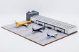  Airport Cargo Terminal Display Case with Apron (JC Wings 1:400)